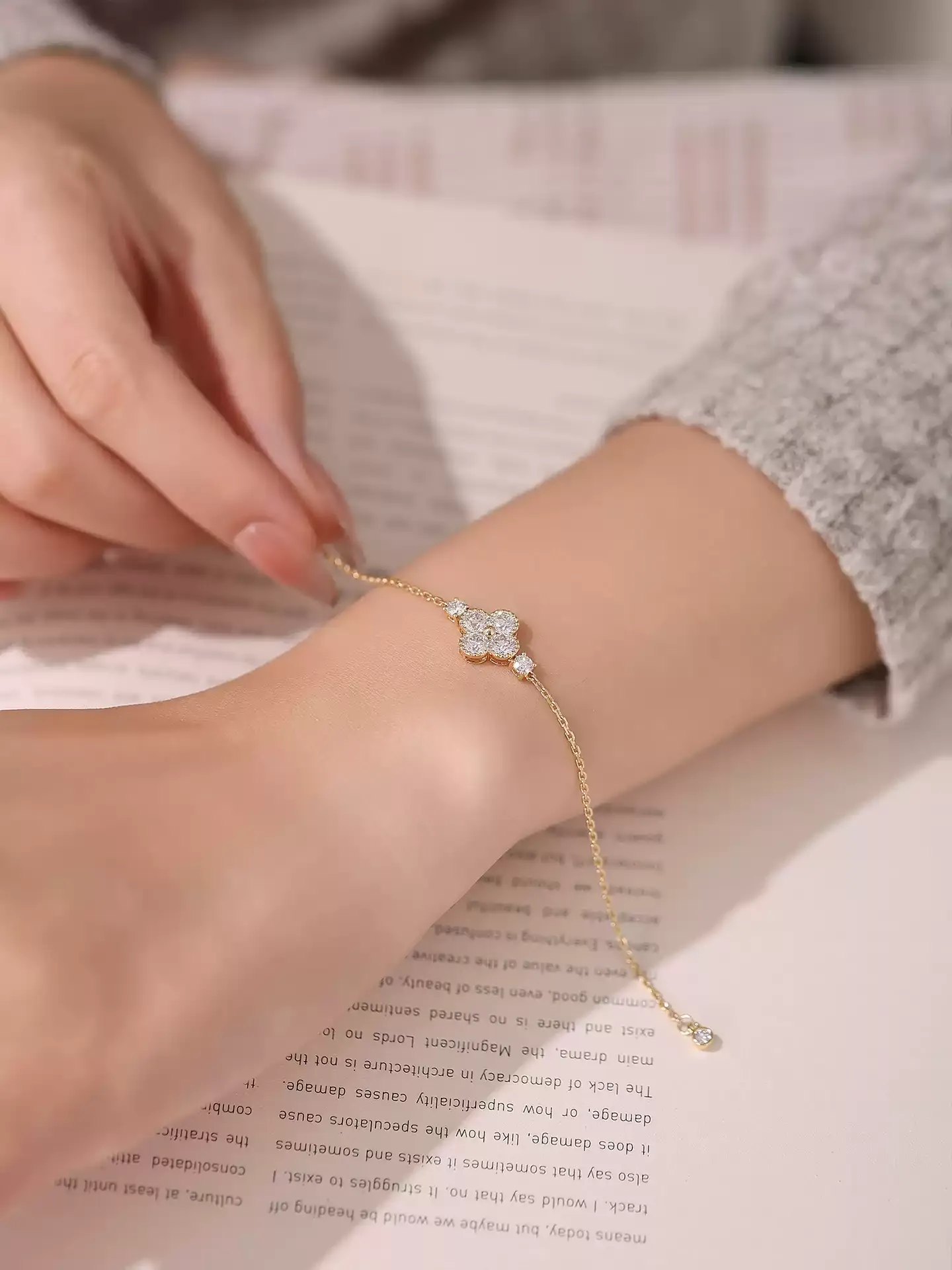 Kingdom Bracelet Clover Pavé - View 5