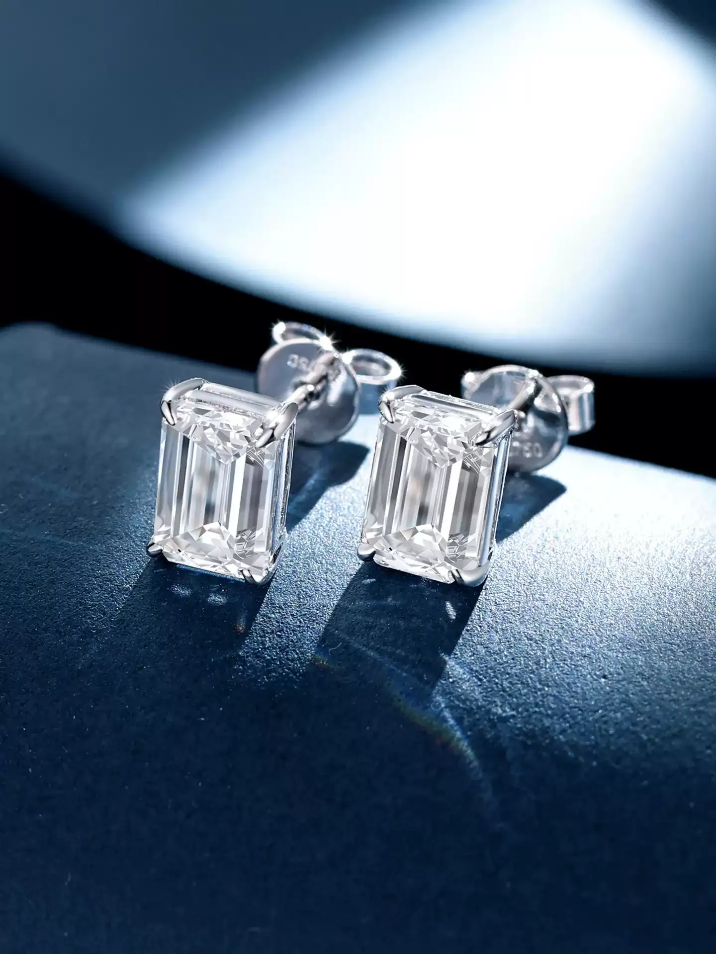Kingdom Earrings Solitaire - View 2