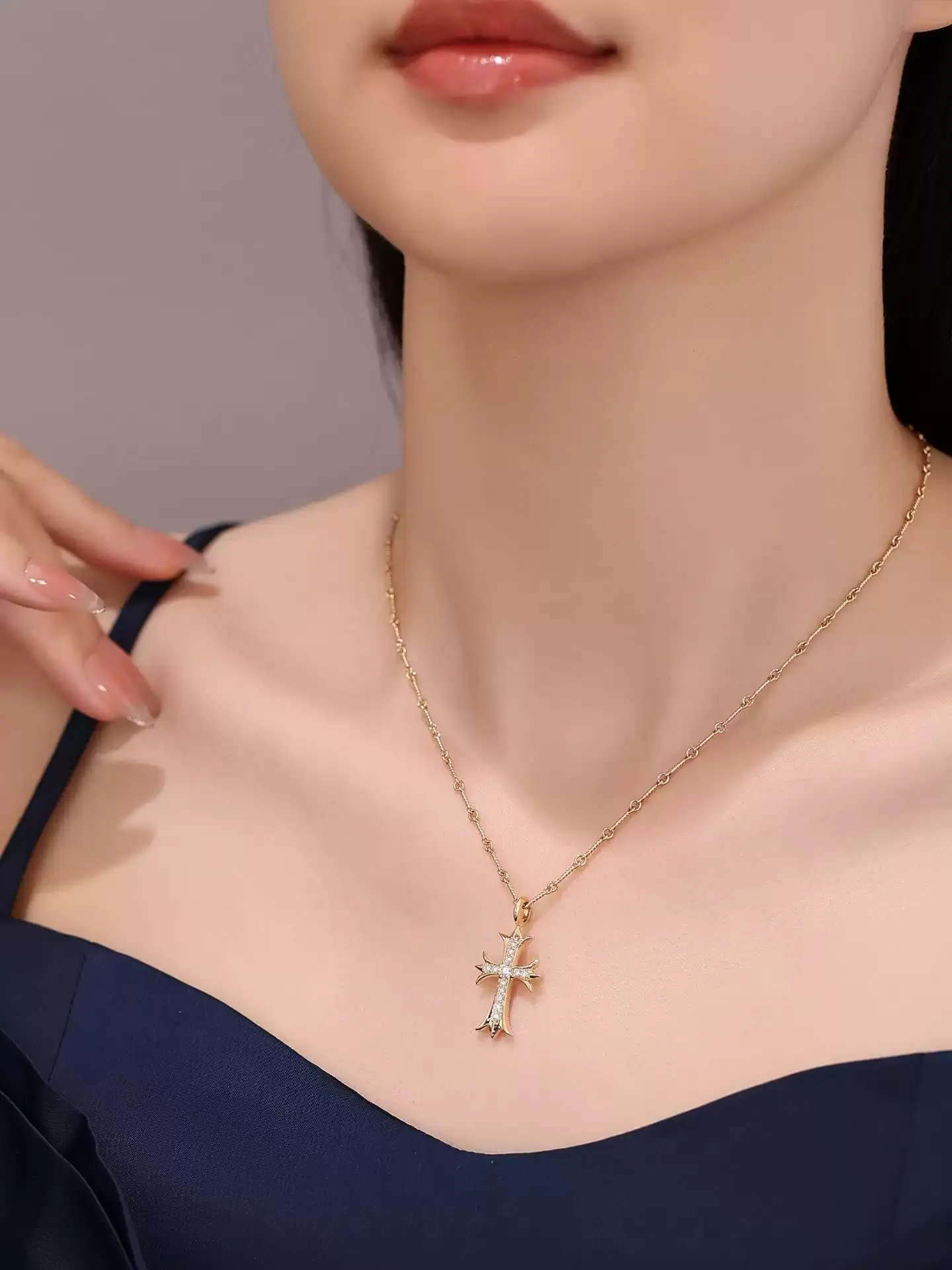 Kingdom Necklace Double Cross - View 5