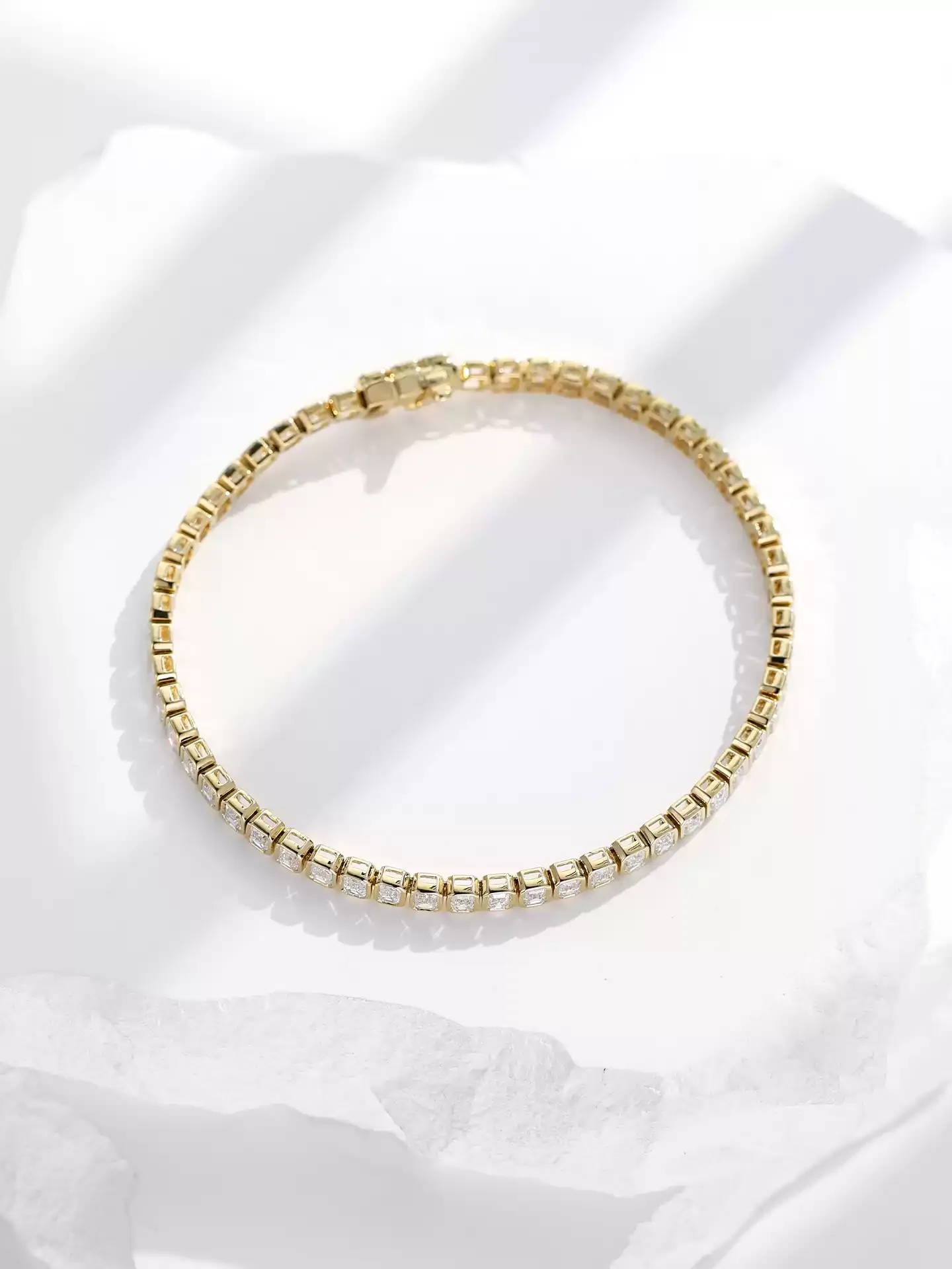 Kingdom Bracelet Emerald Cut - View 5