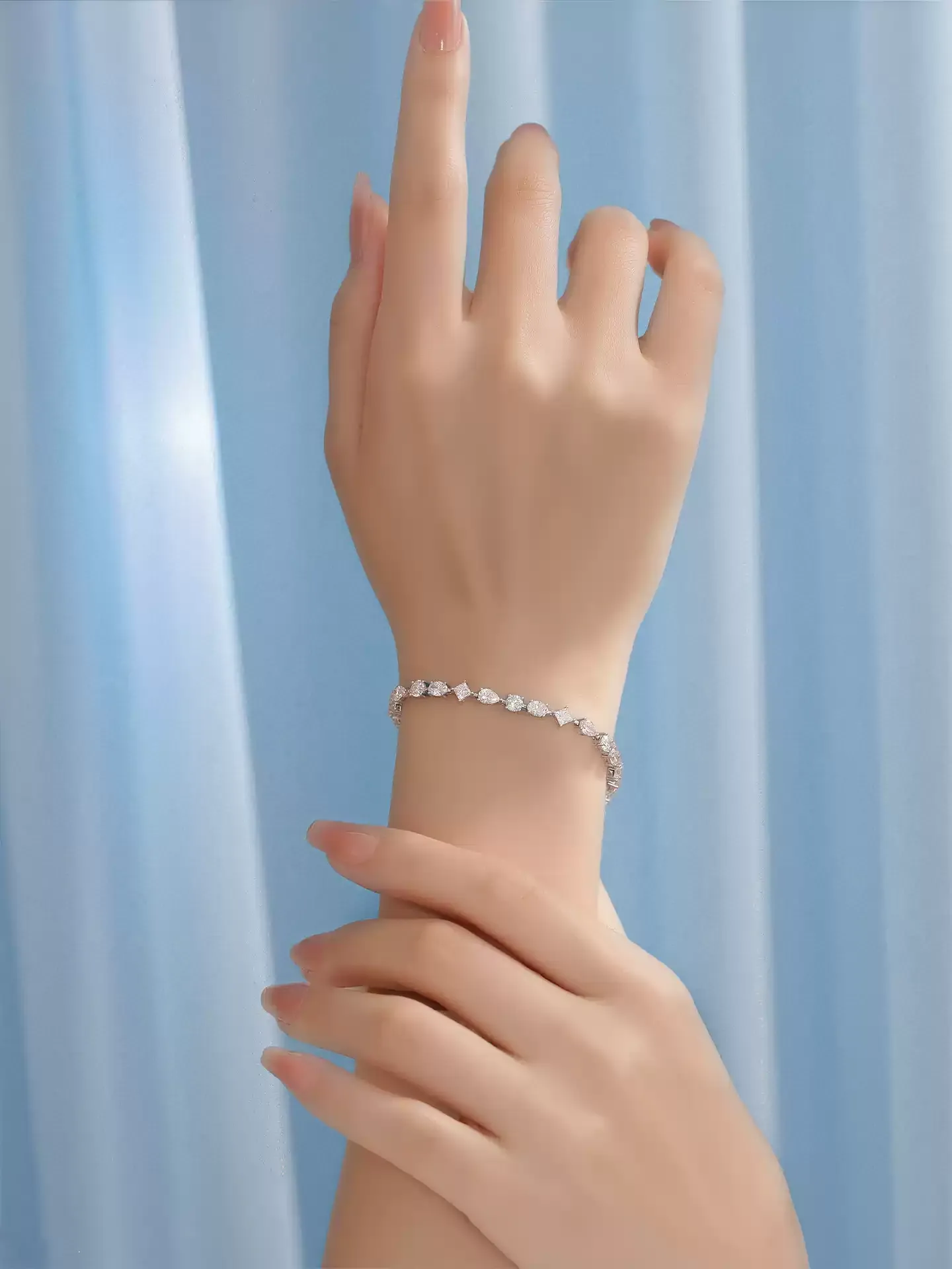 Kingdom Bracelet Fancy Cut - View 3