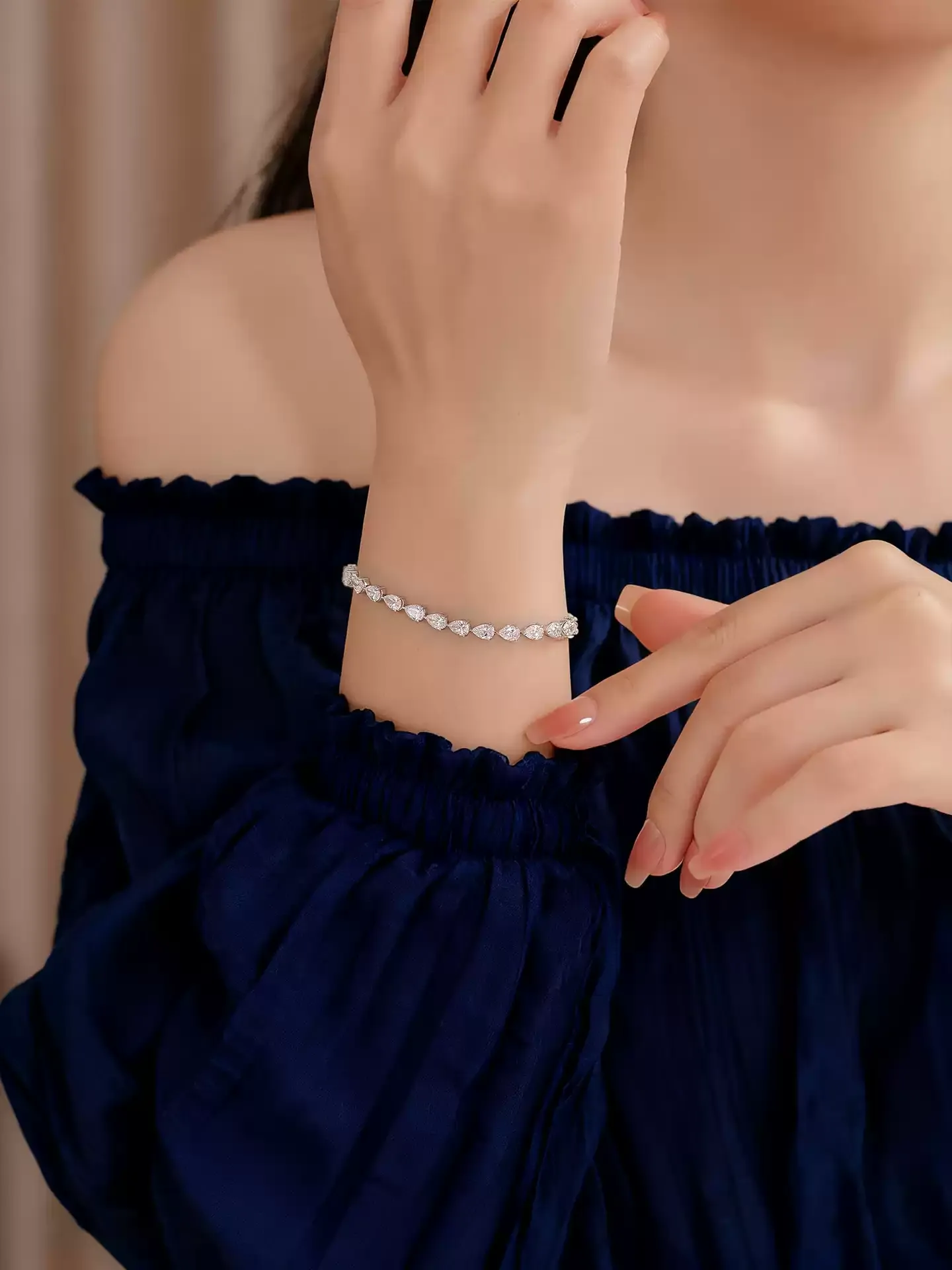 Kingdom Bracelet Teardrop - View 3