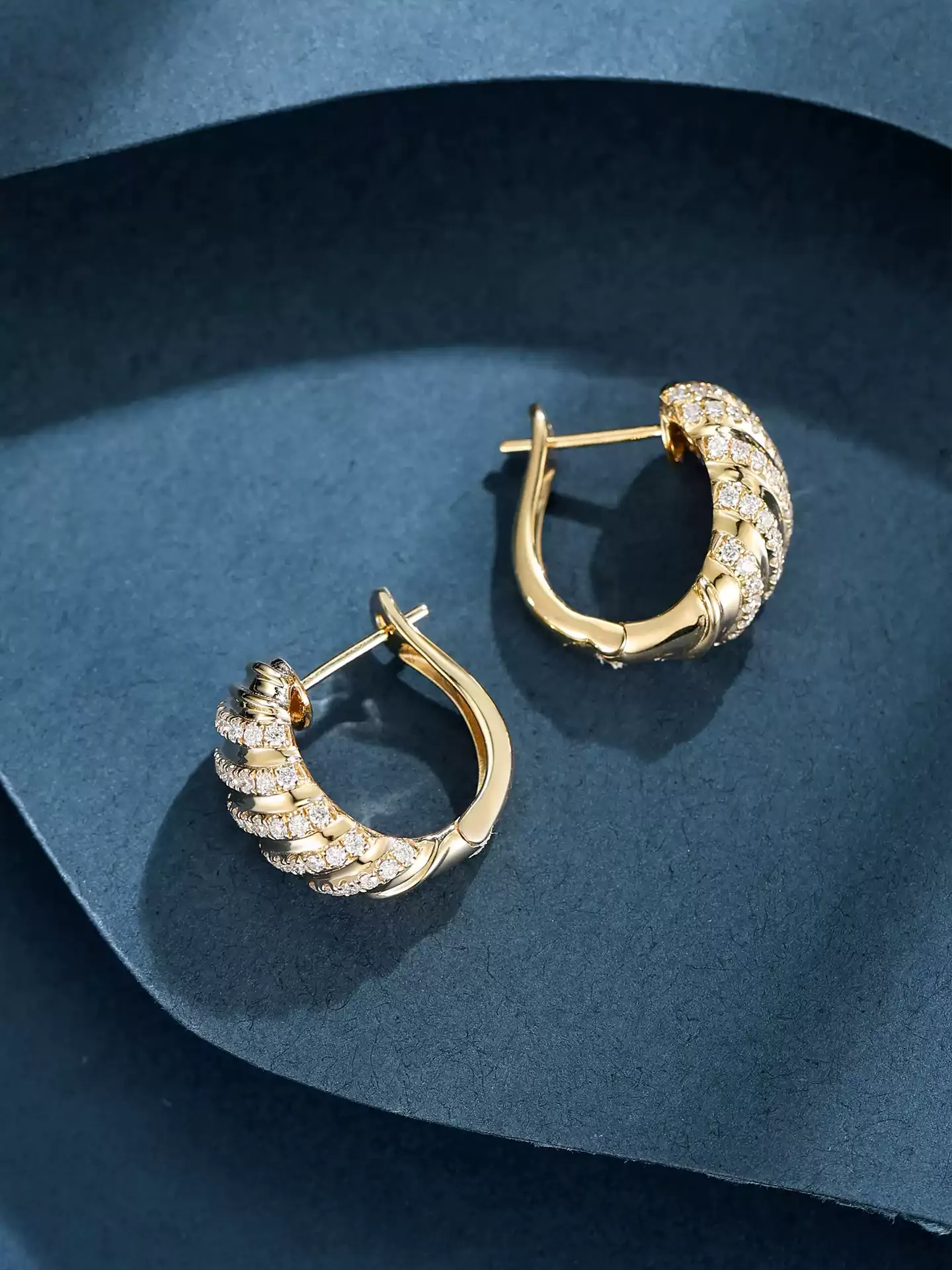 Kingdom Earrings Donut - View 2