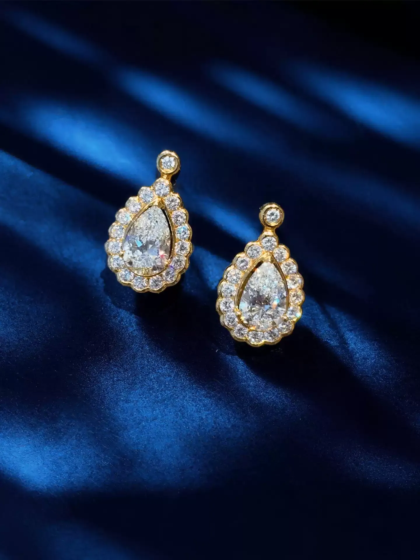 Kingdom Earrings Pear Halo - View 4