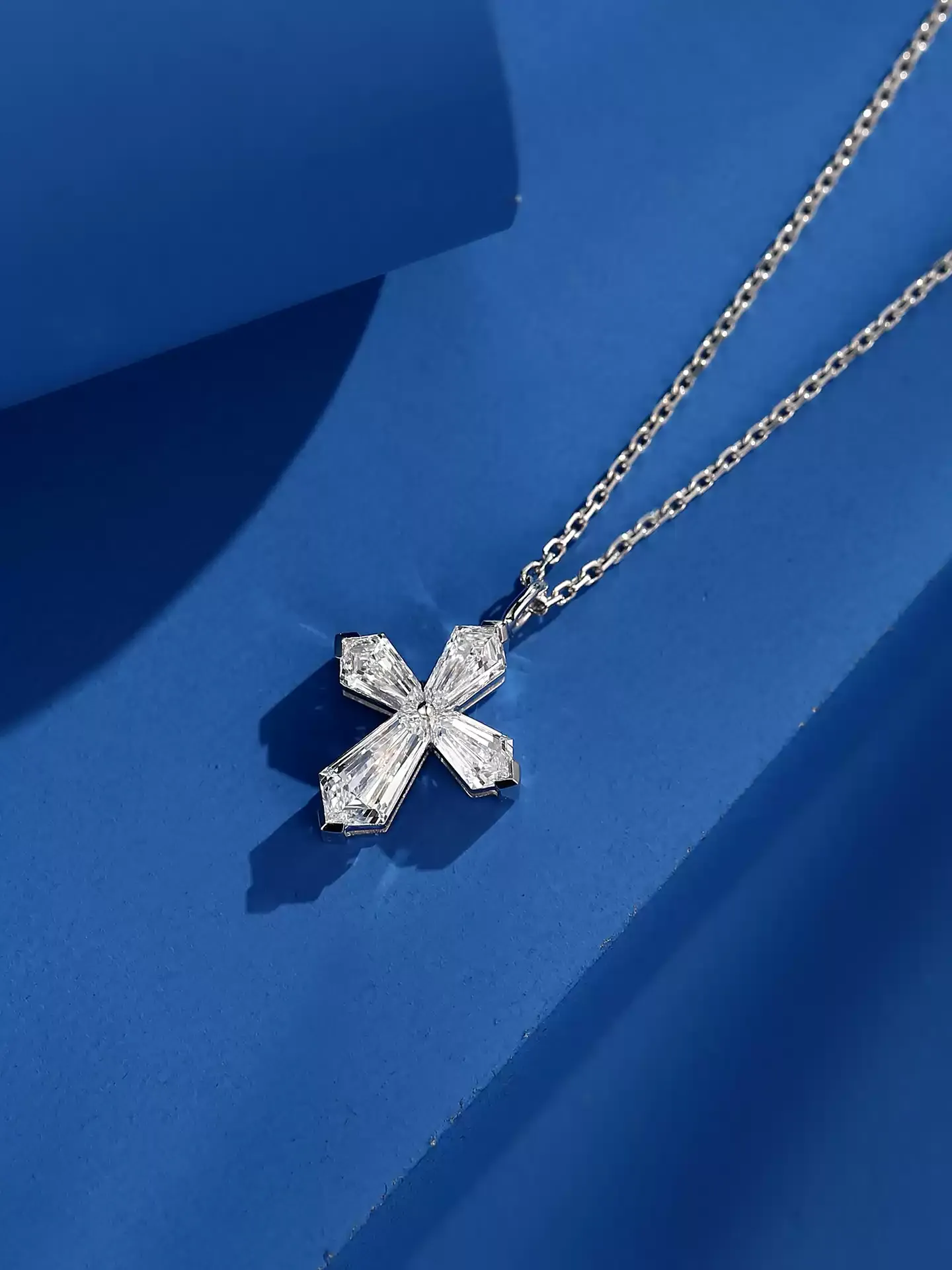 Kingdom Necklace Cross Petite - View 3