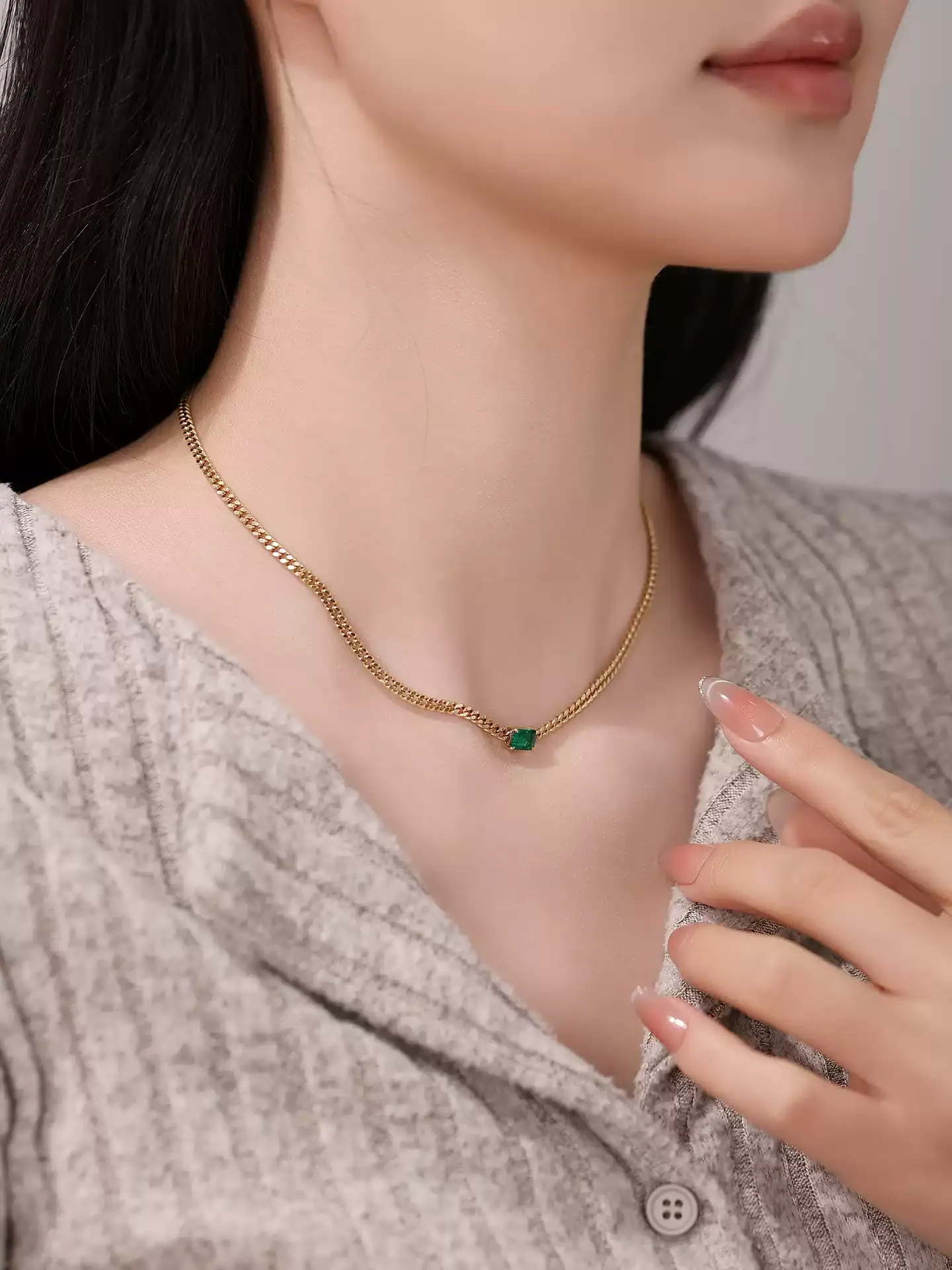 Kingdom Necklace Emerald Cuban - View 4