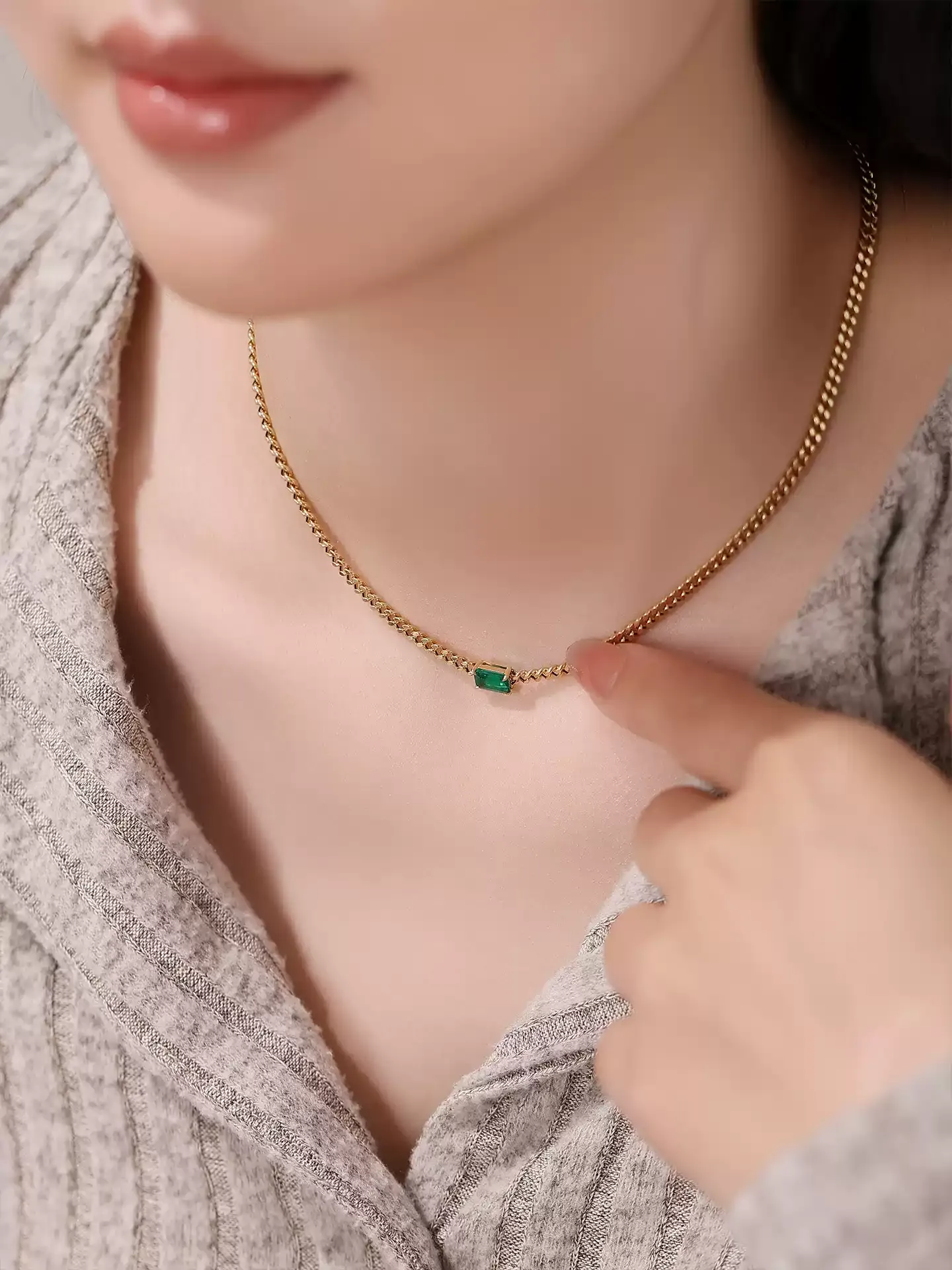 Kingdom Necklace Emerald Cuban - View 5