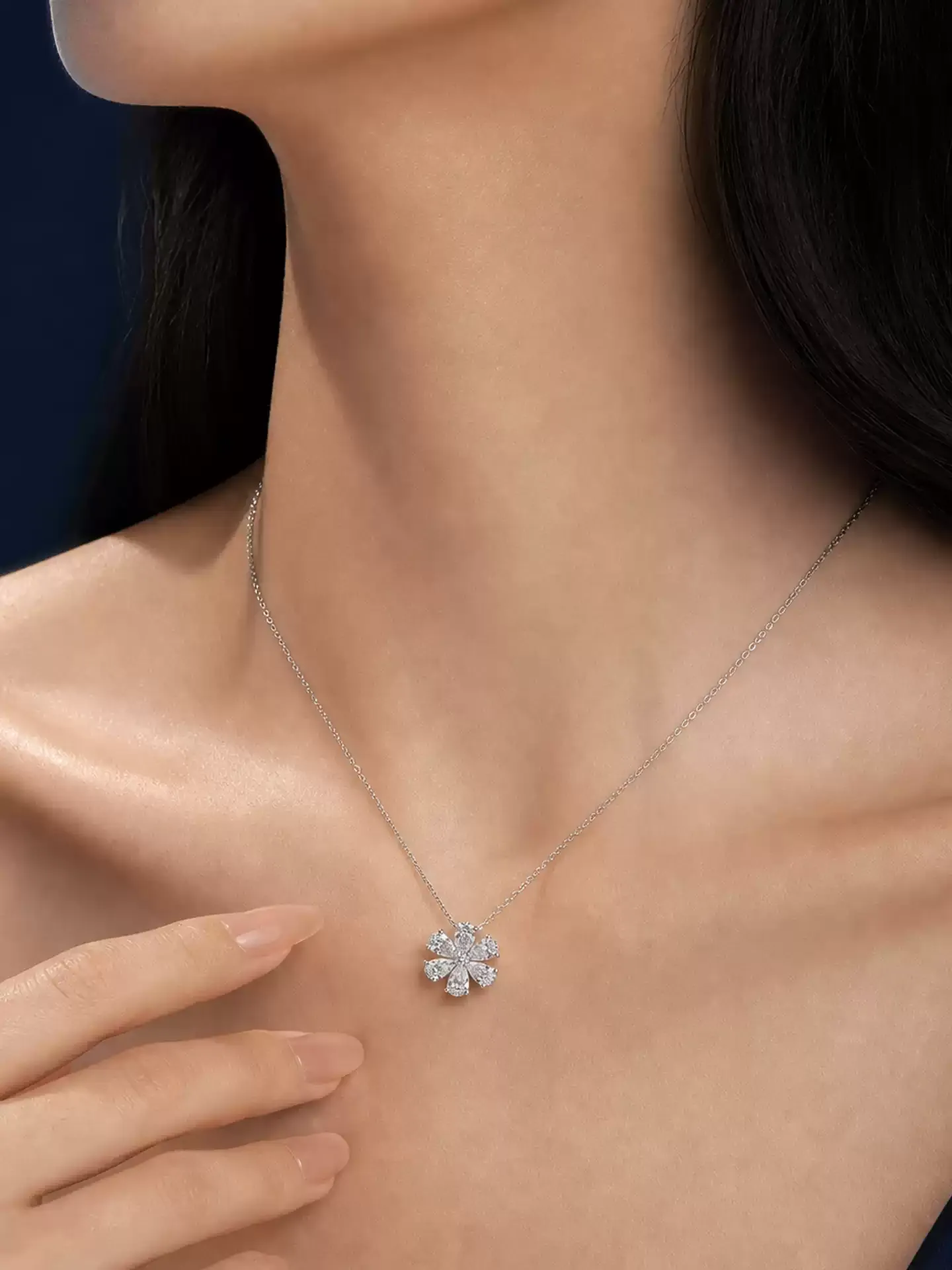 Kingdom Necklace Forget-Me-Not - View 2