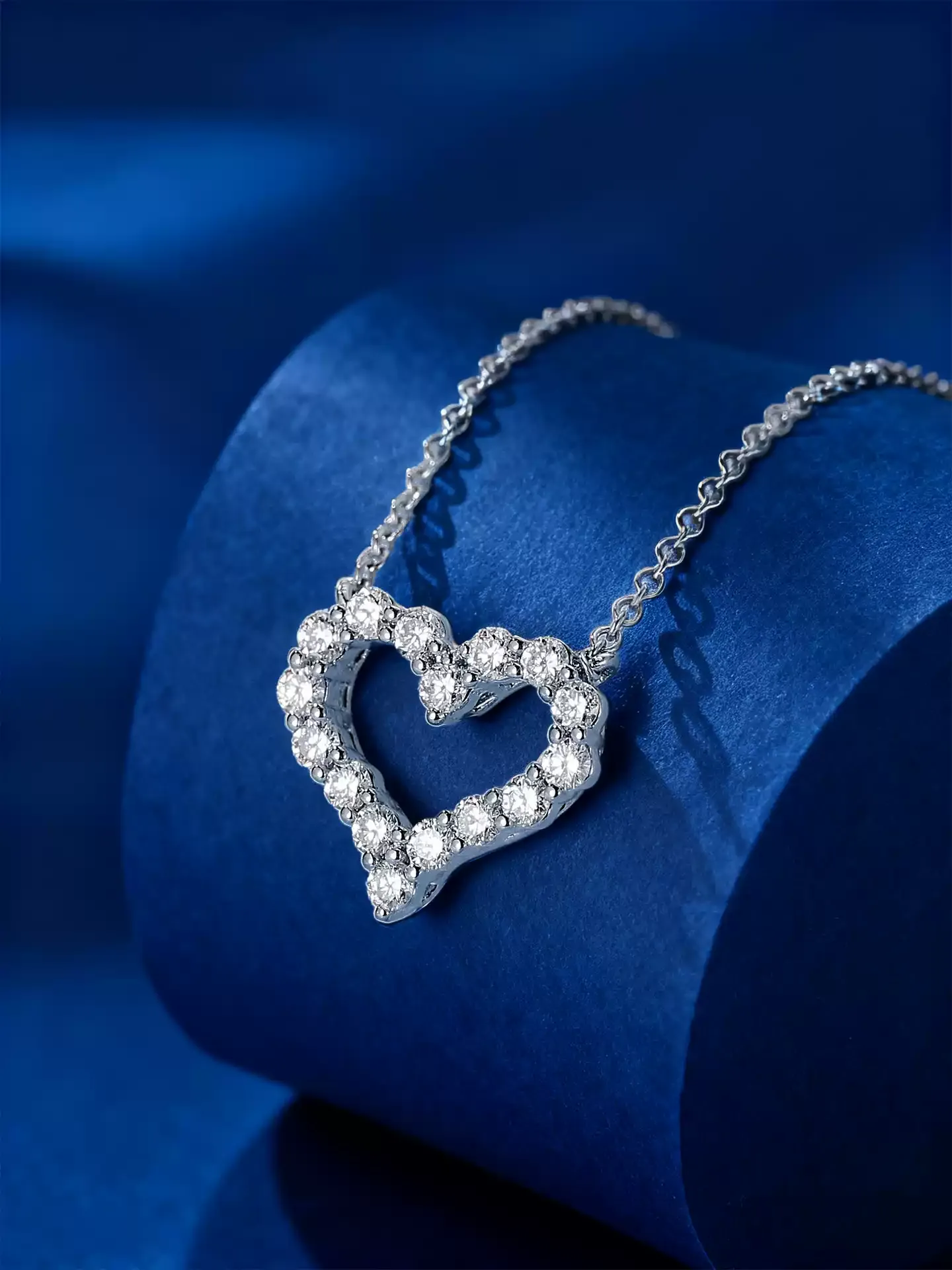 Kingdom Necklace Heart - View 5