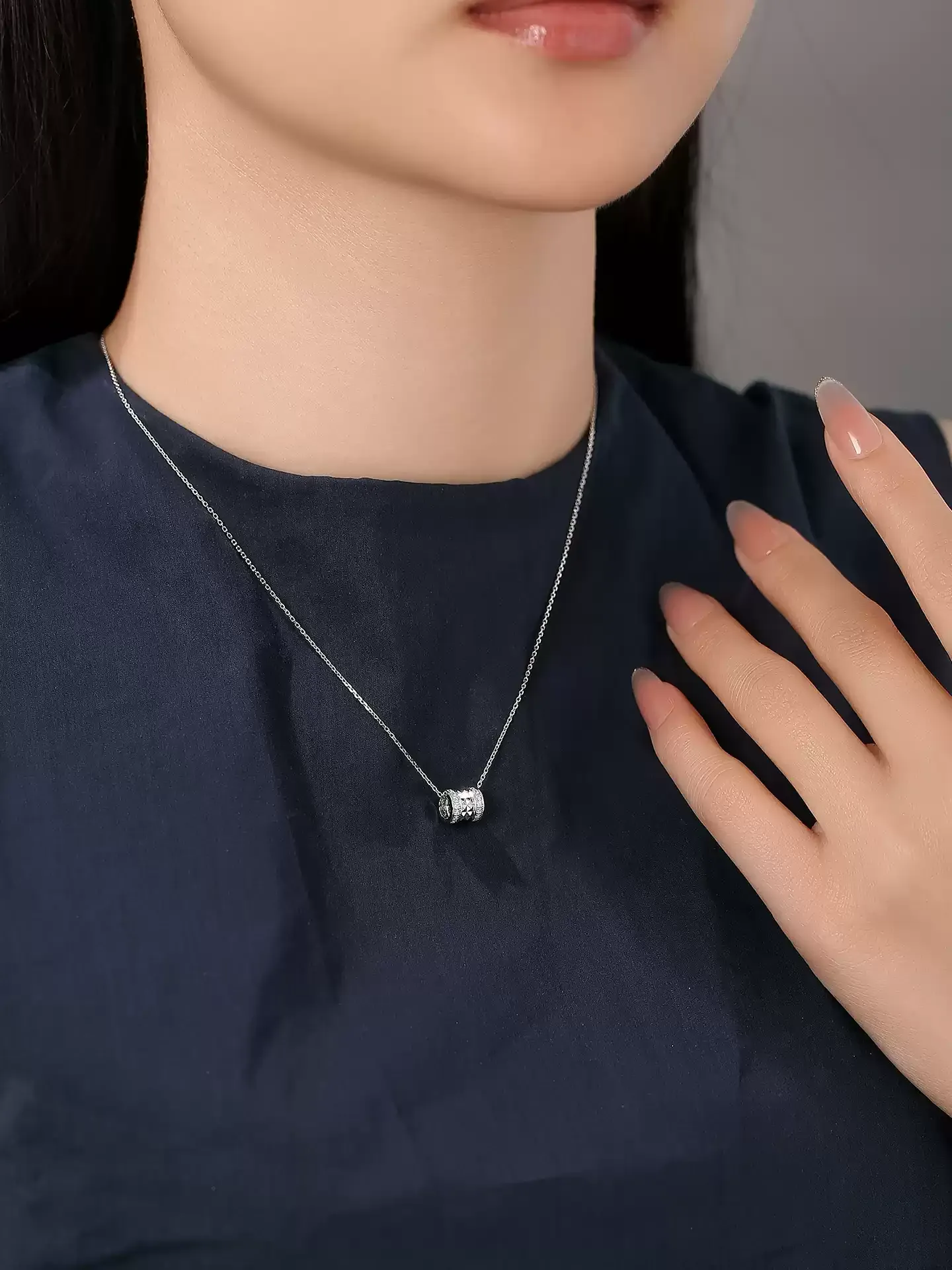 Kingdom Necklace Hourglass - View 3