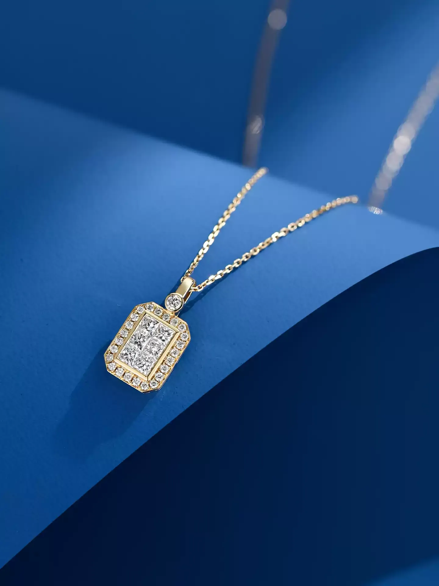 Kingdom Necklace Perfume Bottle - View 5