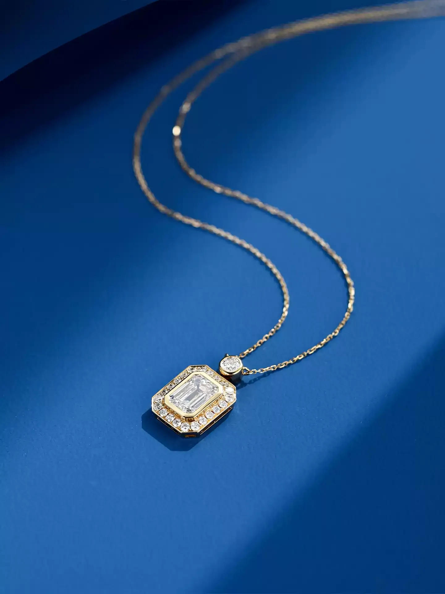 Kingdom Necklace Sugar Cube - View 2