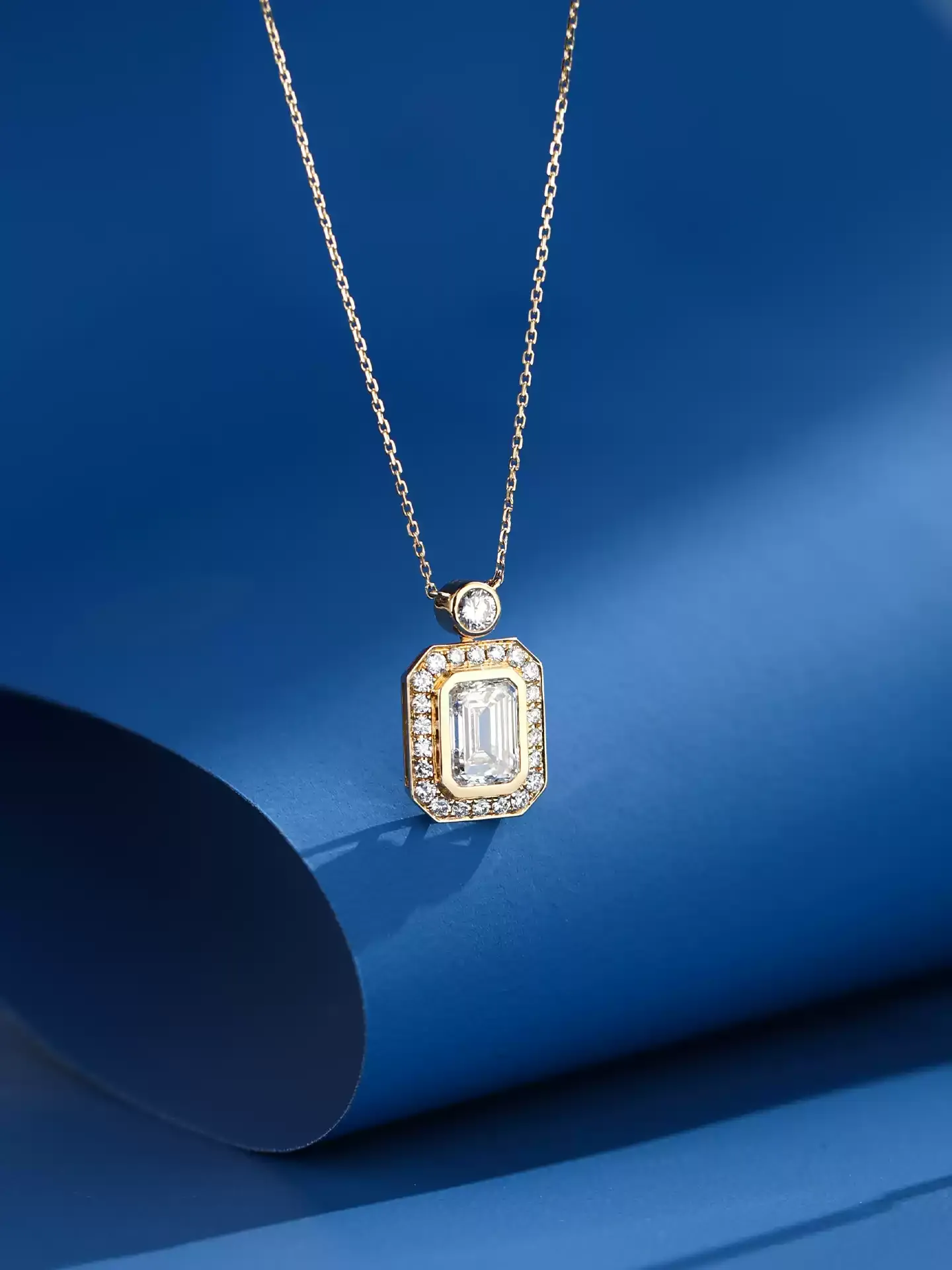 Kingdom Necklace Sugar Cube - View 3