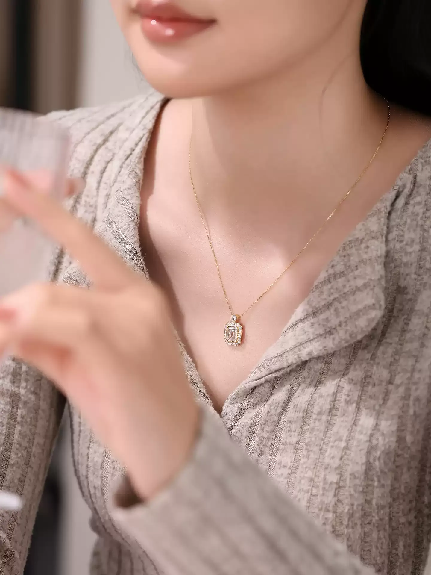 Kingdom Necklace Sugar Cube - View 4
