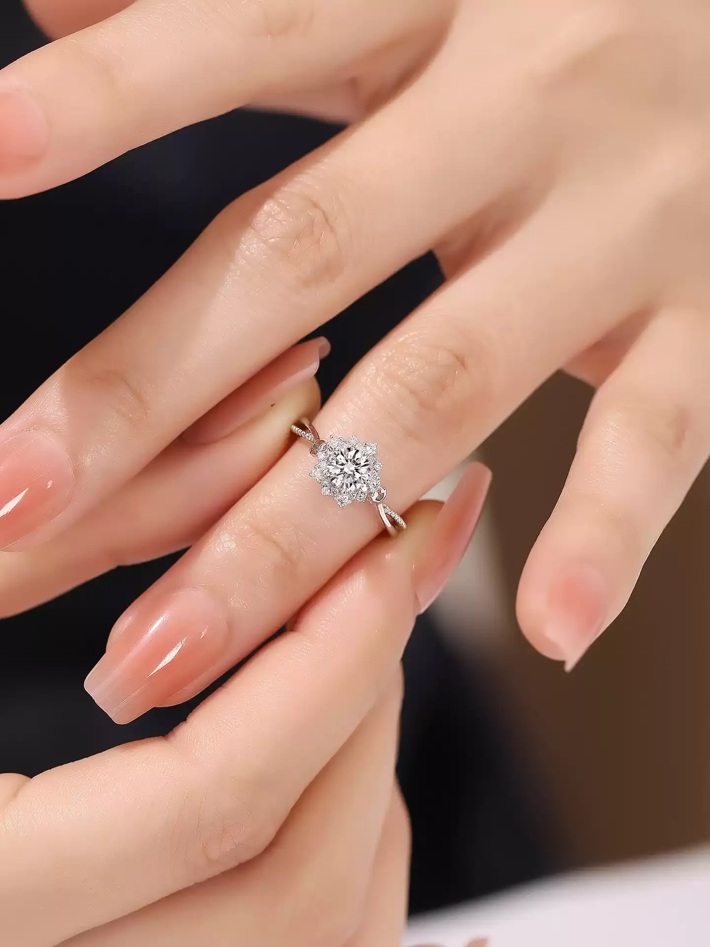 Kingdom Ring Starburst Halo - View 4